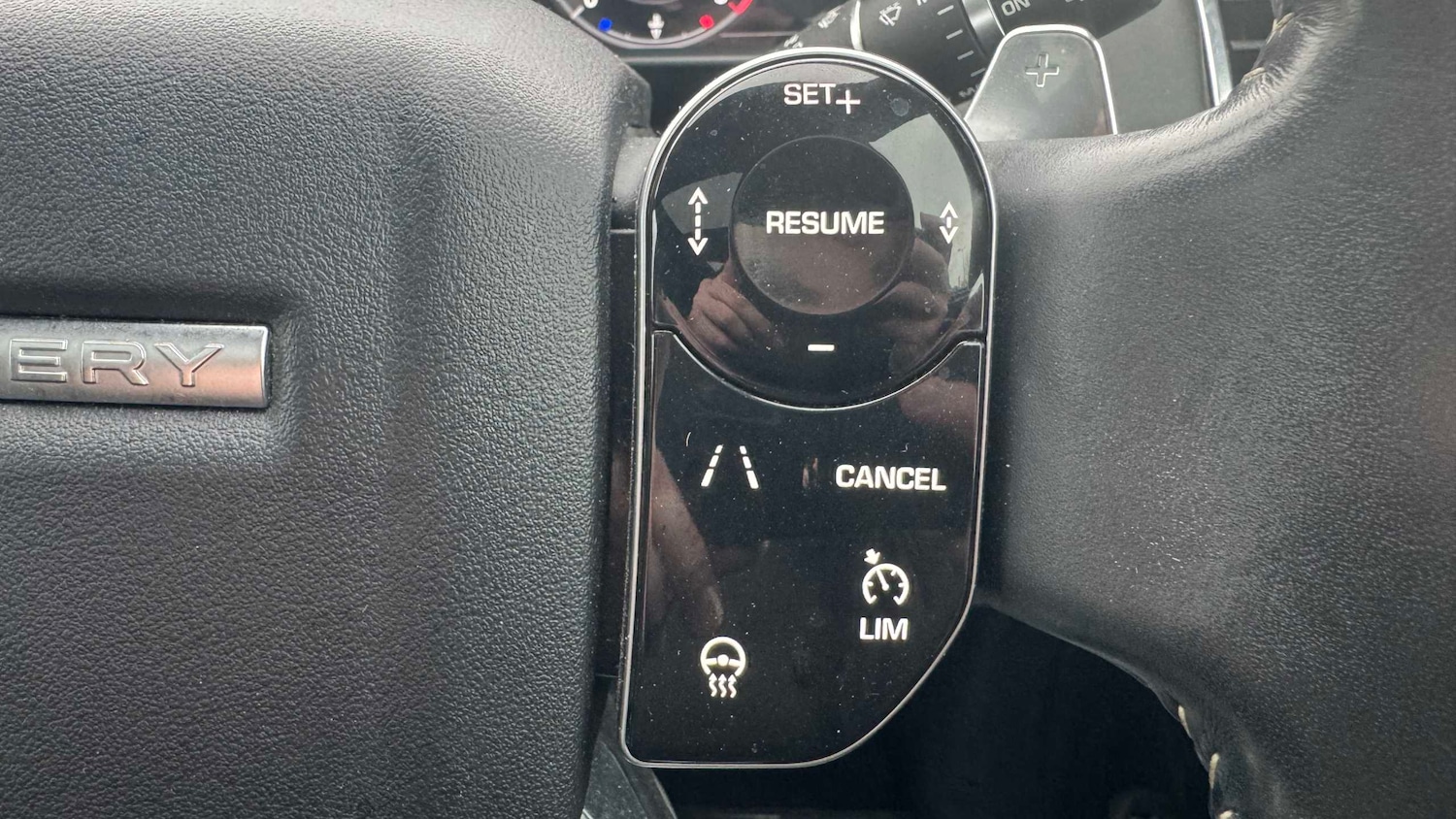 Used Land Rover Discovery 2019 for sale - 77960628: Photo 32