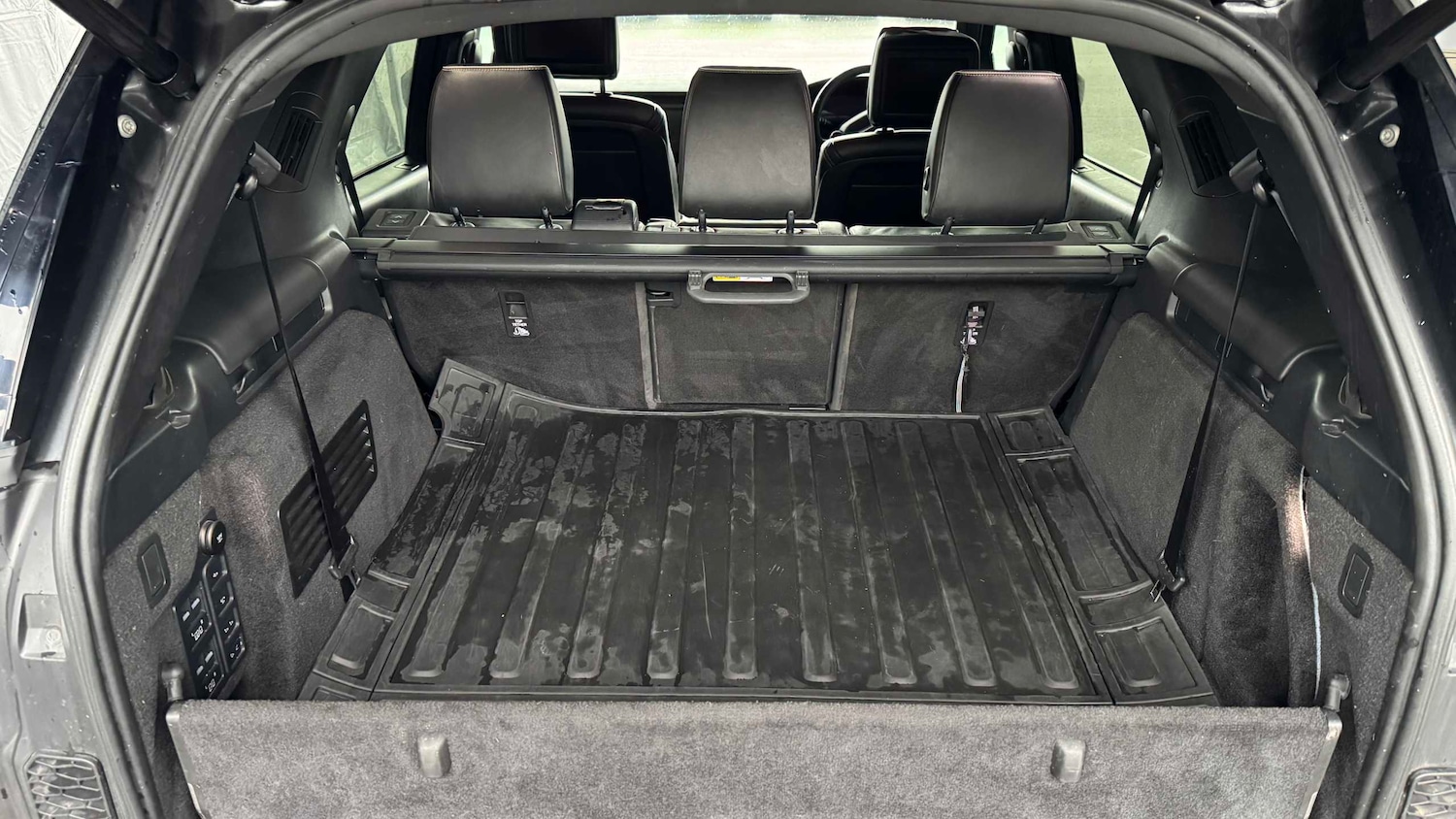 Used Land Rover Discovery 2019 for sale - 77960628: Photo 35