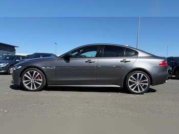 Used Jaguar XE 2017 for sale - 78465207: Photo