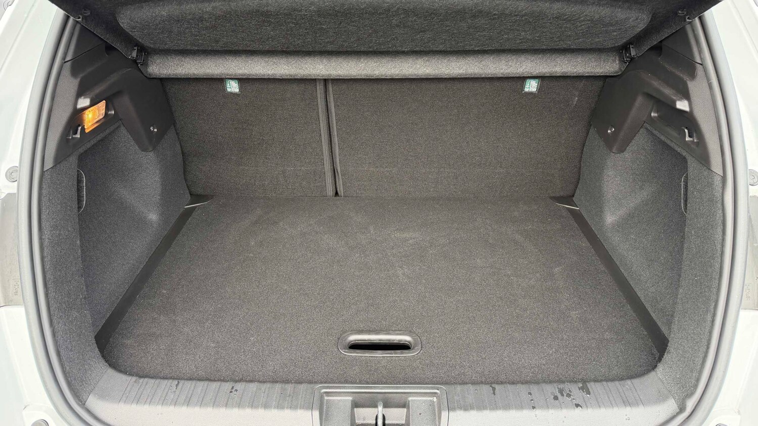 Used Renault Captur for sale - 77860390: Photo 11