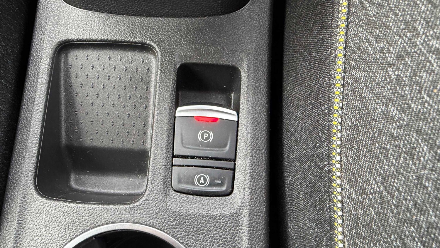 Used Renault Captur for sale - 77860390: Photo 16