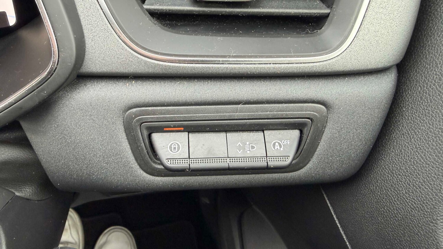 Used Renault Captur for sale - 77860390: Photo 19