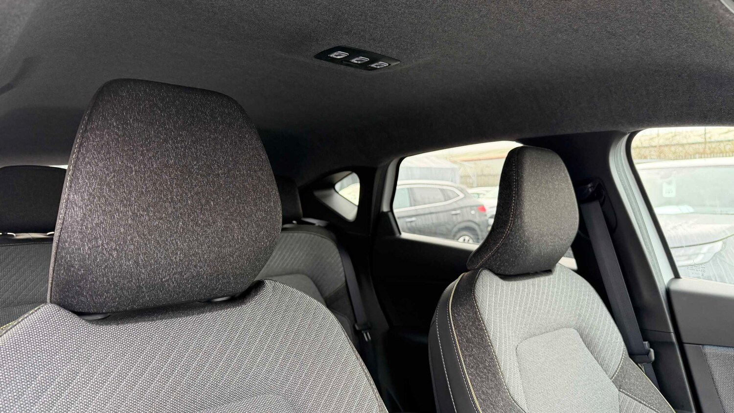 Used Renault Captur for sale - 77860390: Photo 24