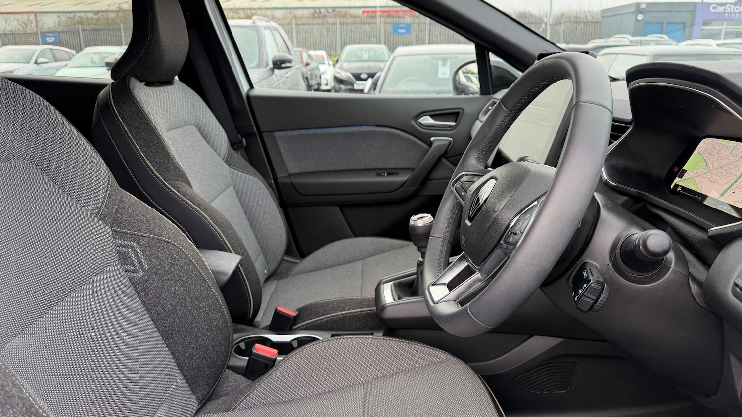 Used Renault Captur for sale - 77860390: Photo 3