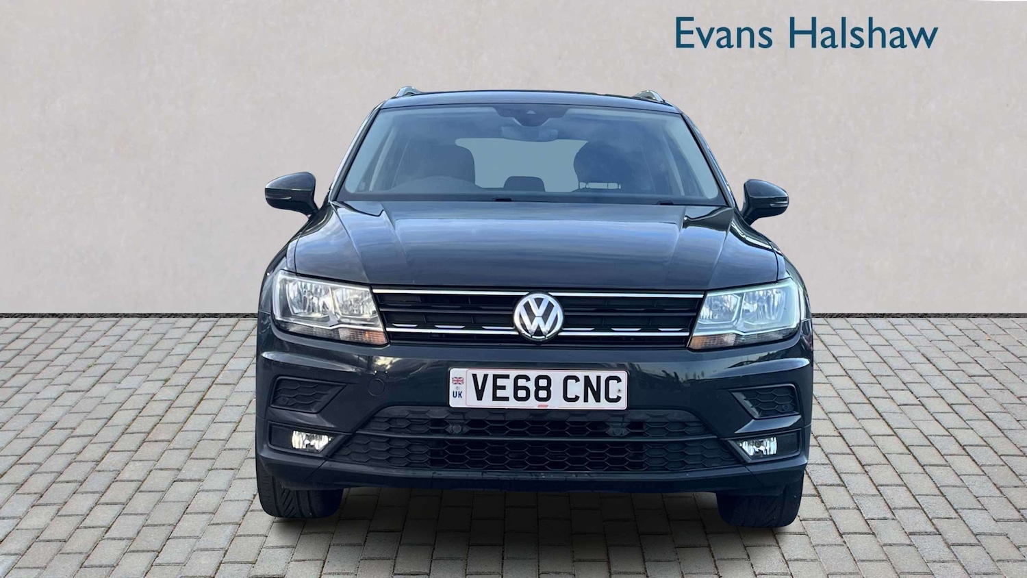 Used Volkswagen Tiguan for sale - 77859557: Photo 2
