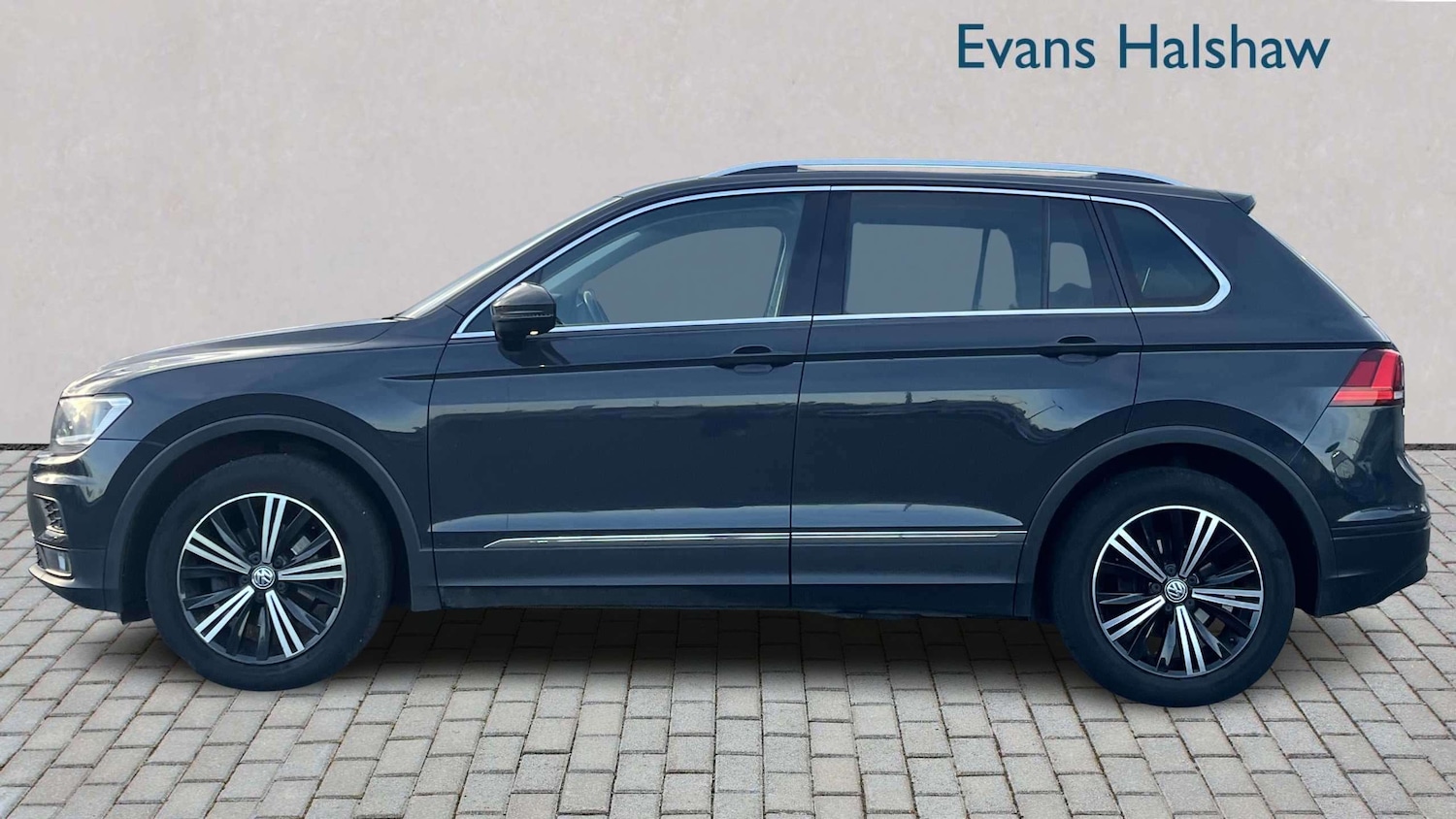 Used Volkswagen Tiguan for sale - 77859557: Photo 3
