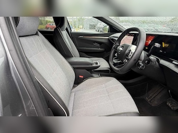 Used Renault Megane E Tech 2025 for sale - 78949538: Photo