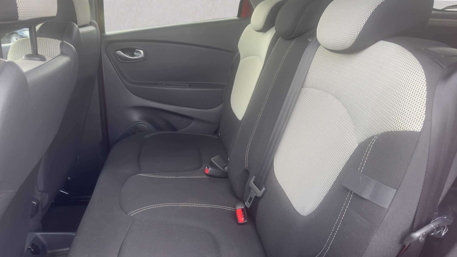 Used Renault Captur for sale - 77862493: Photo 13