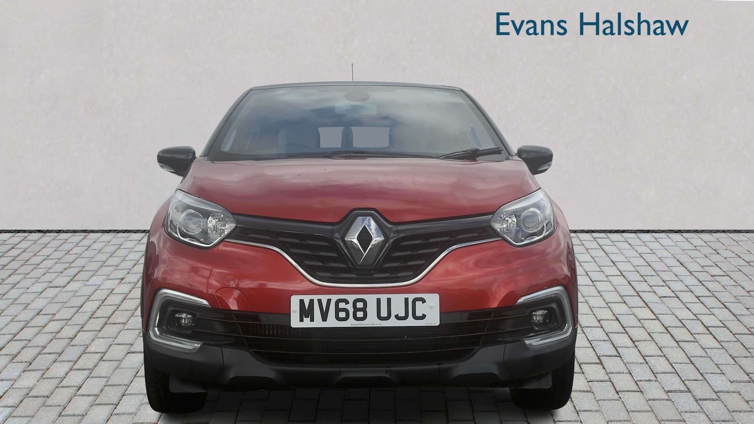 Used Renault Captur for sale - 77862493: Photo 2