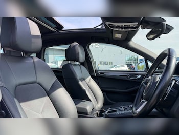 Used Porsche Macan 2018 for sale - 79523975: Photo
