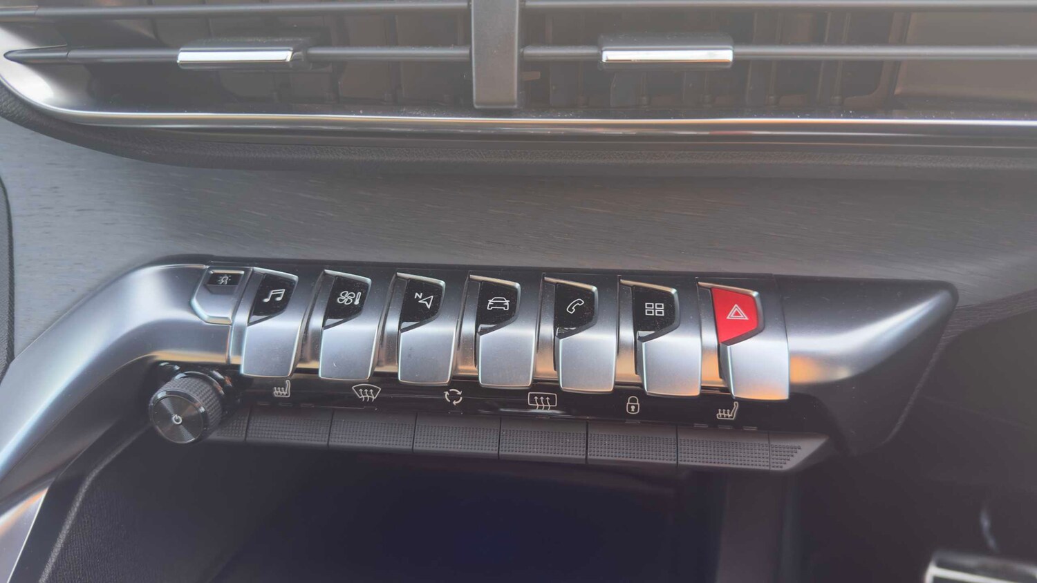 Used Peugeot 3008 2018 for sale - 77960617: Photo 25