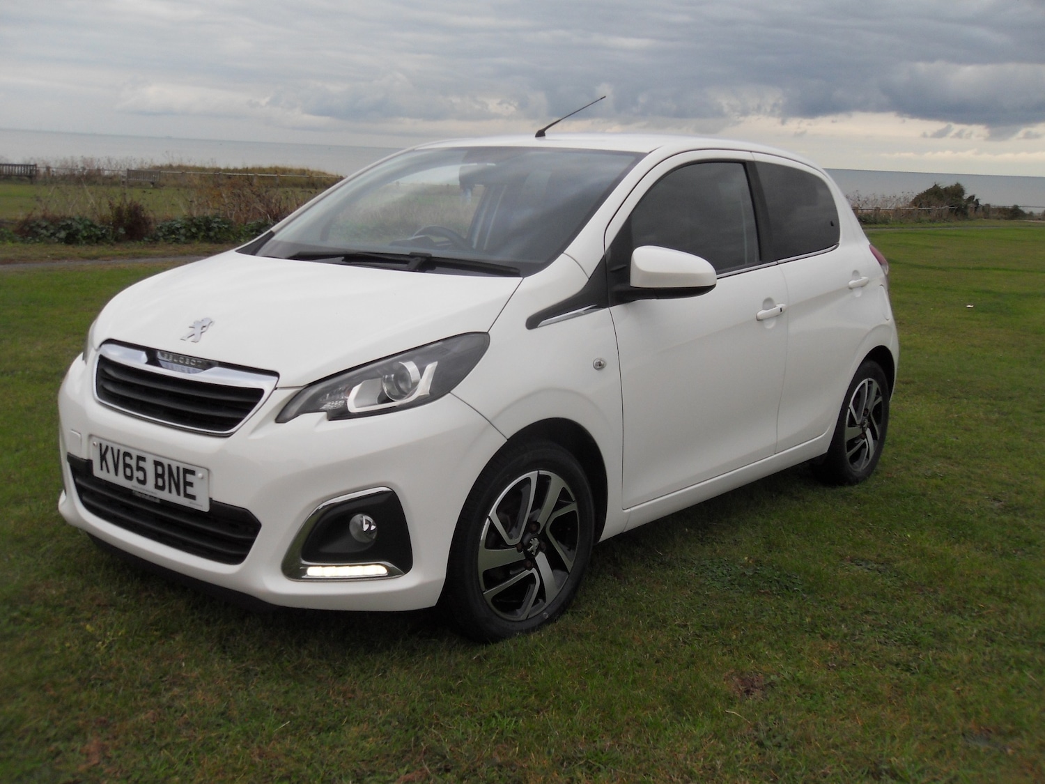 Used Peugeot 108 2015 for sale - 76931780: Photo 3