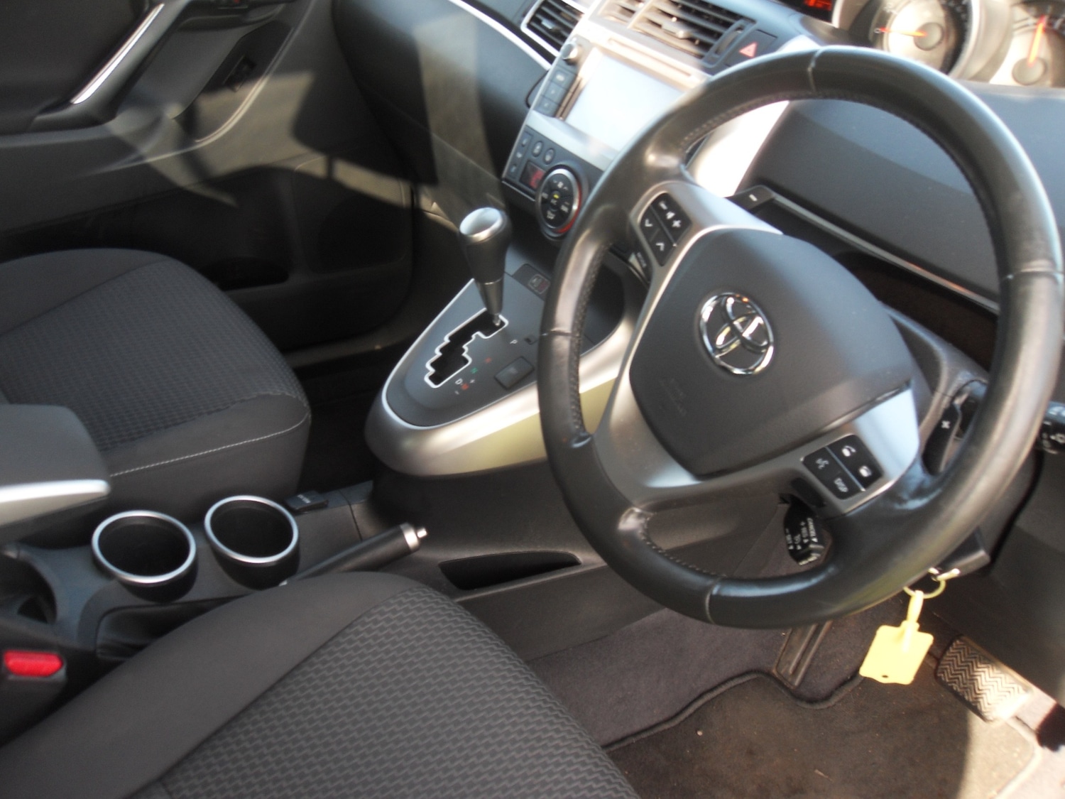 Used Toyota Verso 2015 for sale - 77760887: Photo 11