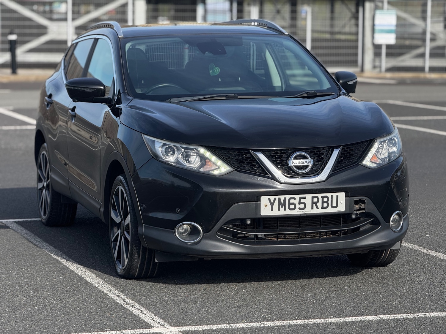 Used Nissan Qashqai 2016 for sale - 78143767: Photo 2