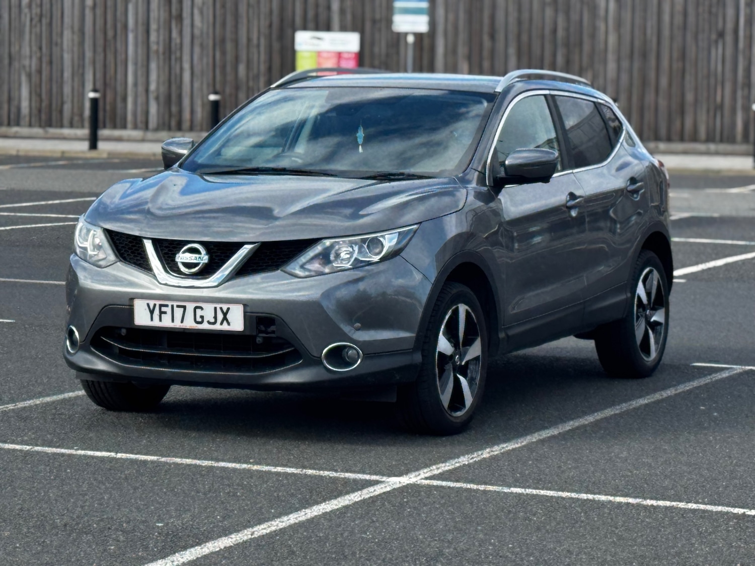 Used Nissan Qashqai 2017 for sale - 77837241: Photo 4