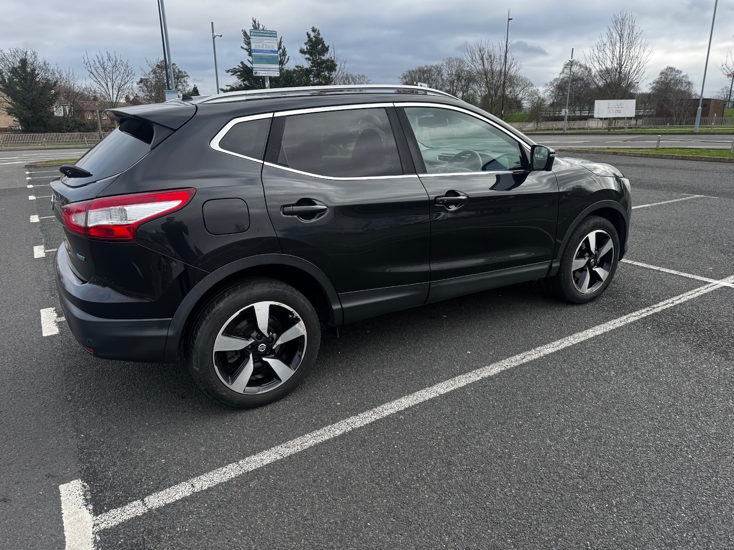 Used Nissan Qashqai 2016 for sale - 77715611: Photo 3