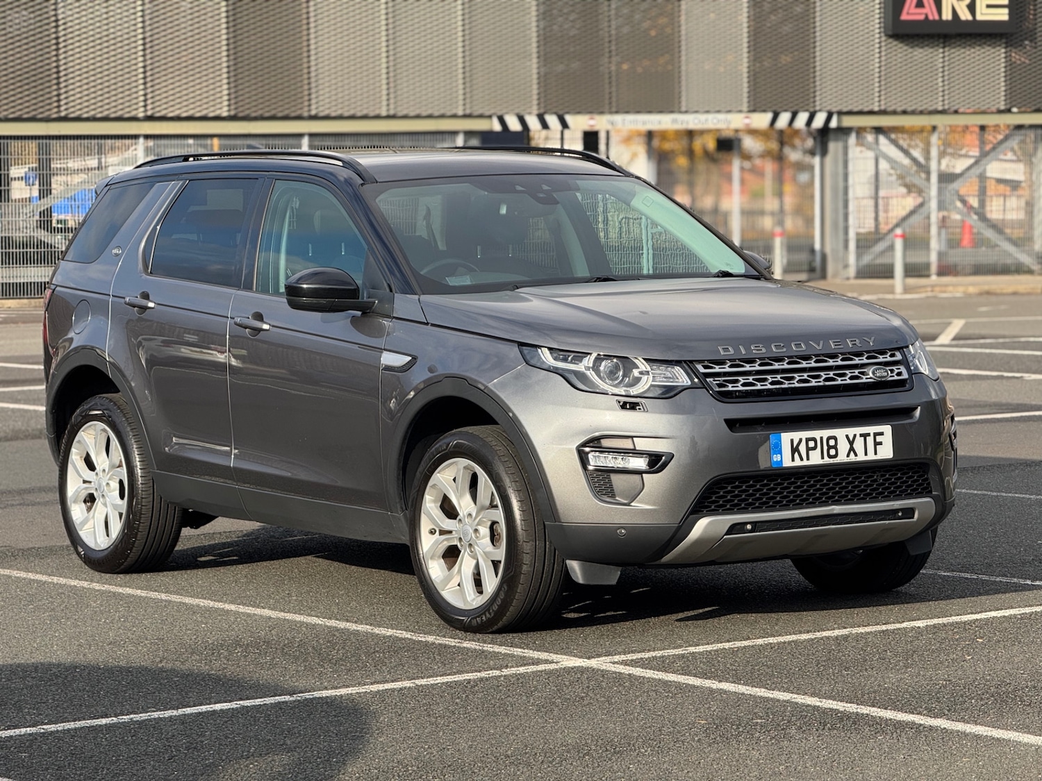 Used Land Rover Discovery Sport 2018 for sale - 76507844: Photo 2