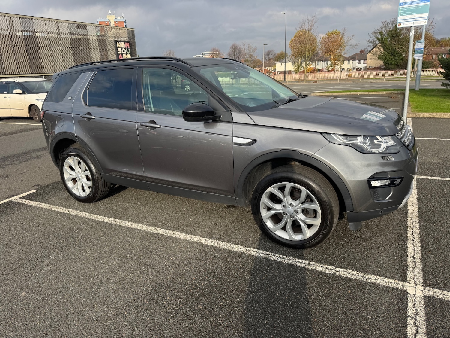 Used Land Rover Discovery Sport 2018 for sale - 76507844: Photo 23