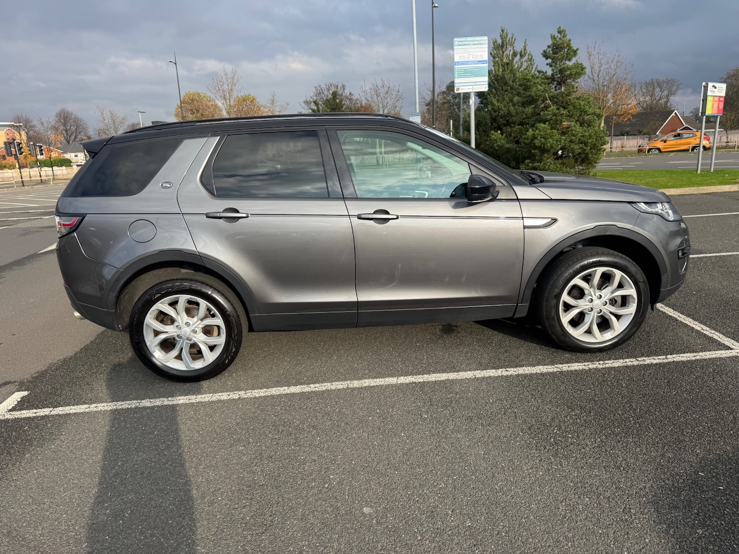 Used Land Rover Discovery Sport 2018 for sale - 76507844: Photo 24