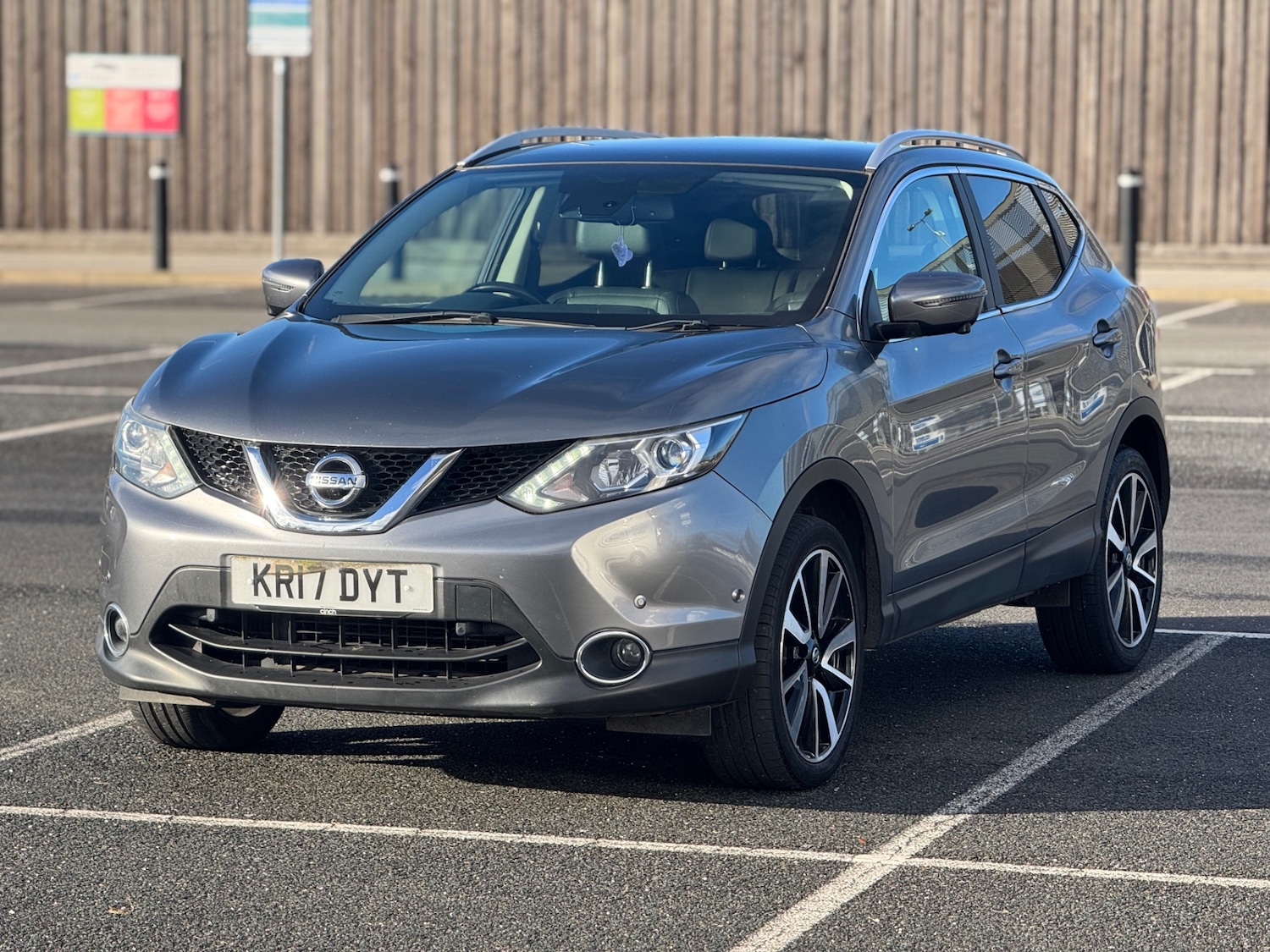Used Nissan Qashqai 2017 for sale - 76652833: Photo 1