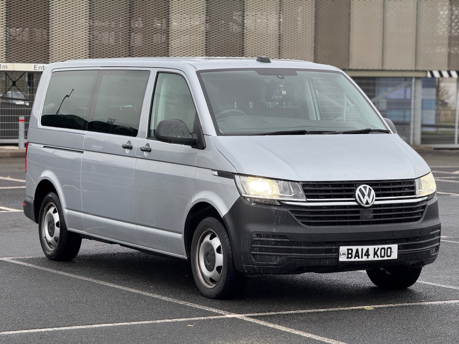 Used Volkswagen Transporter Shuttle 2024 for sale - 76545881: Photo 1