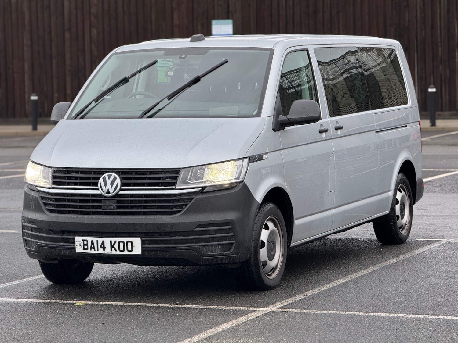 Used Volkswagen Transporter Shuttle 2024 for sale - 76545881: Photo 3