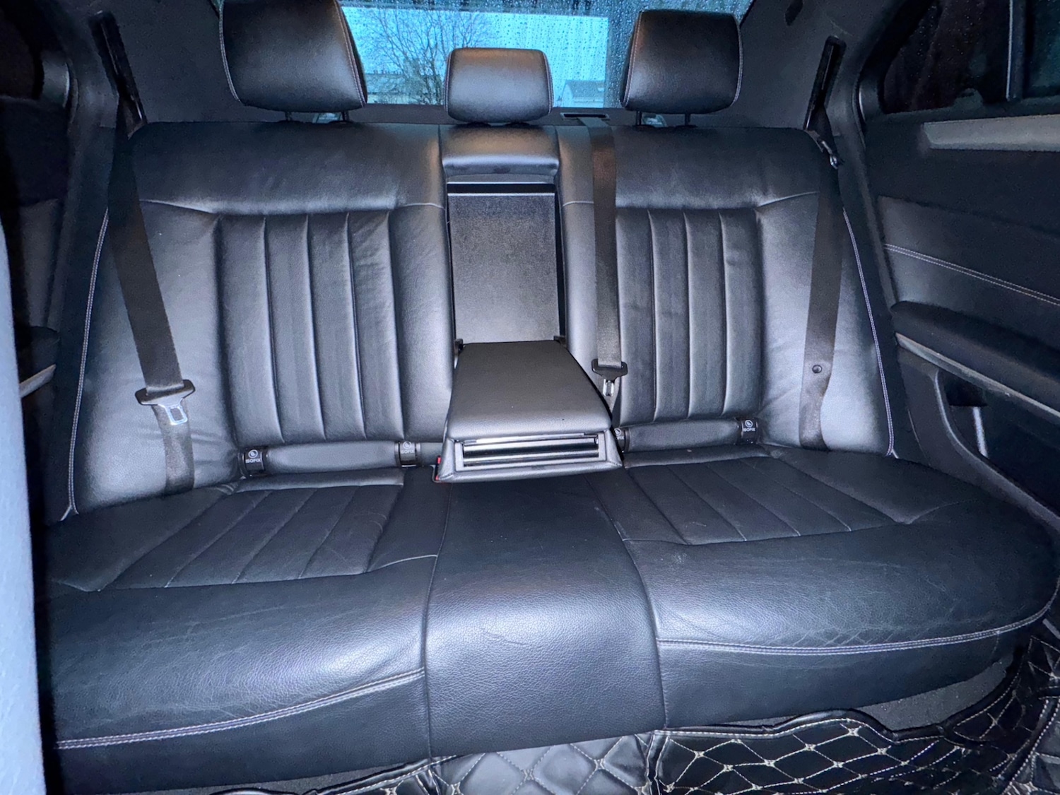 Used Mercedes-Benz E Class 2015 for sale - 77903877: Photo 11