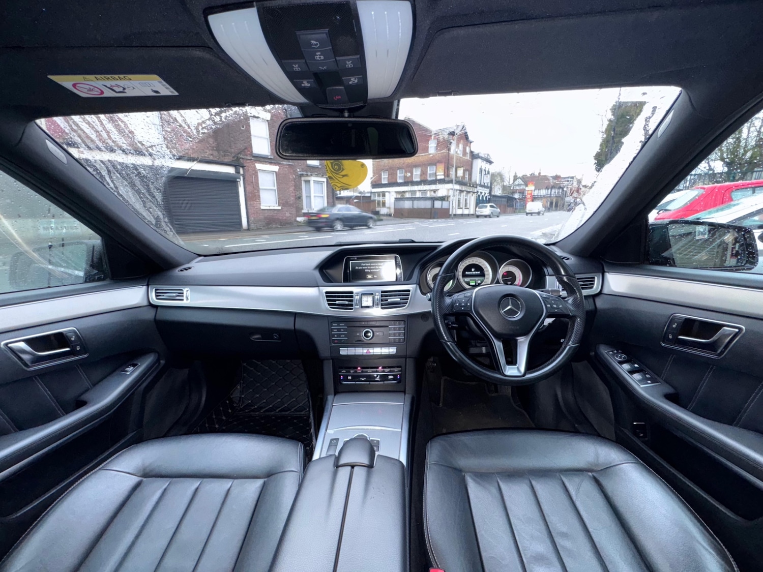 Used Mercedes-Benz E Class 2015 for sale - 77903877: Photo 12