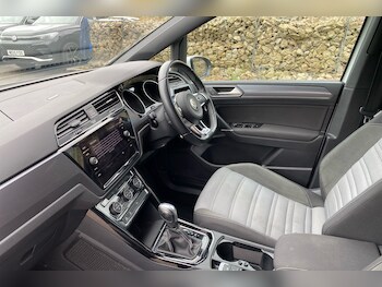 Used Volkswagen Touran 2022 for sale - 78469393: Photo