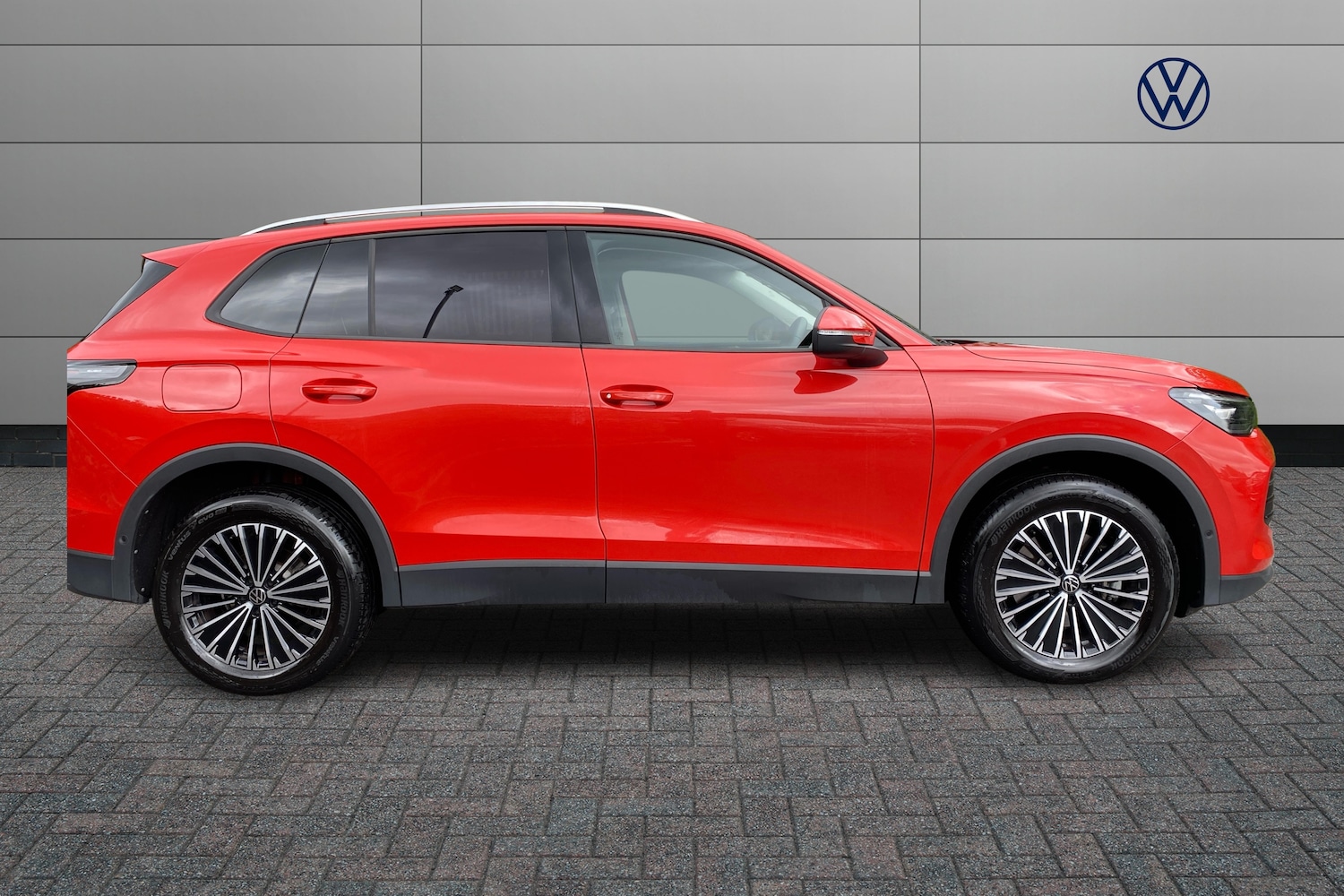 Used Volkswagen Tiguan 2024 for sale - 76677439: Photo 4