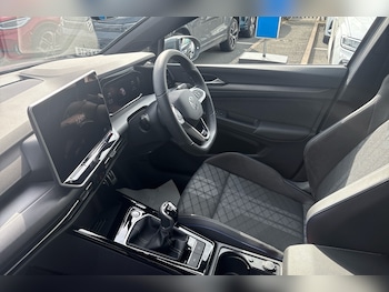 Used Volkswagen Golf 2025 for sale - 77457725: Photo