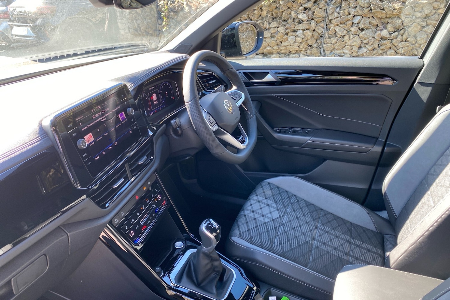 Used Volkswagen T-Roc 2025 for sale - 77660028: Photo 3