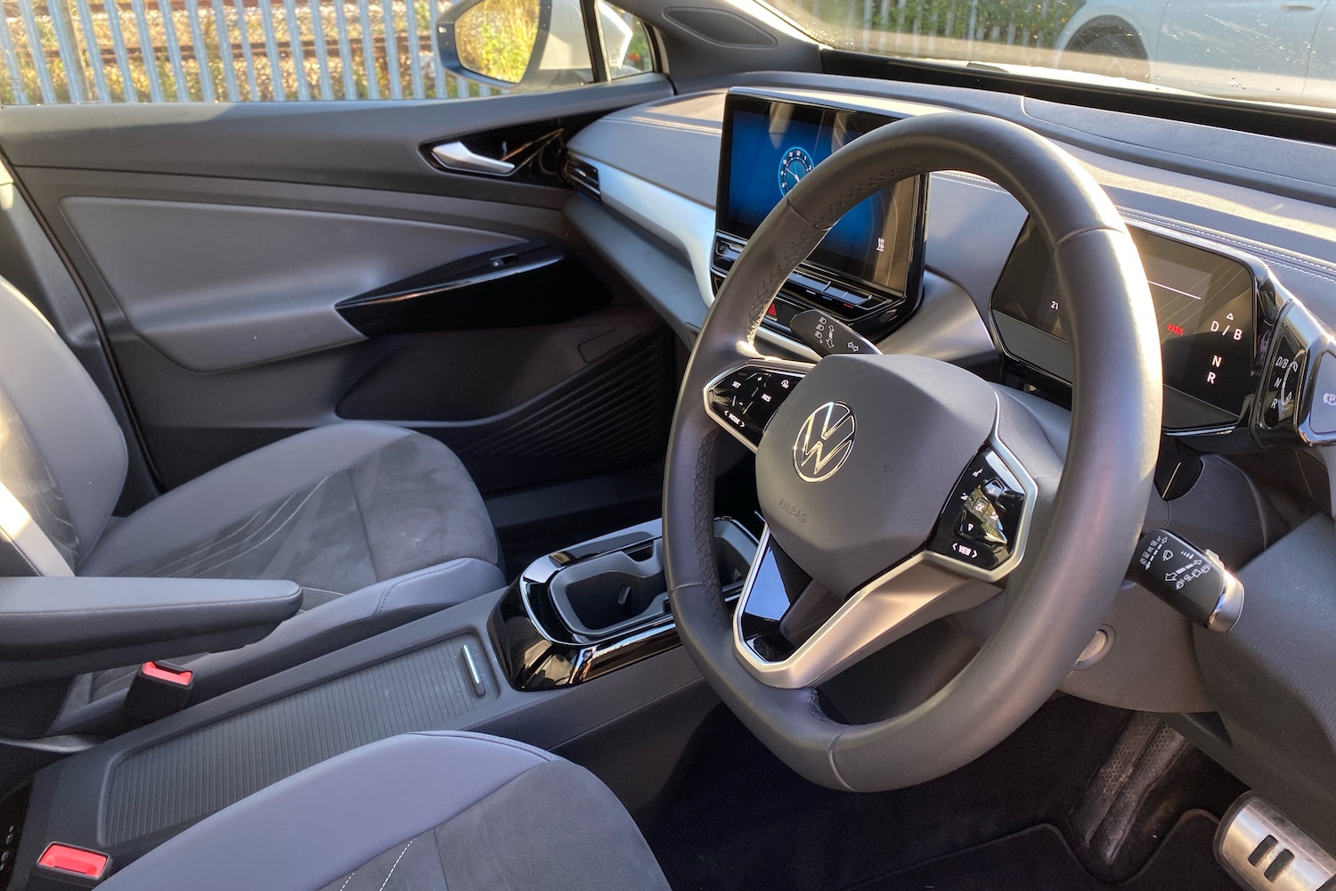 Used Volkswagen ID.4 2023 for sale - 76676389: Photo 6