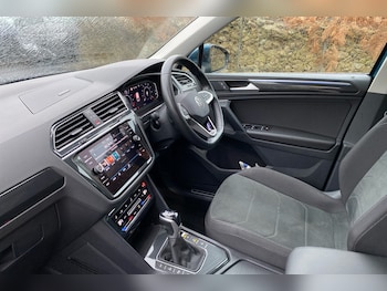 Used Volkswagen Tiguan 2022 for sale - 77205237: Photo