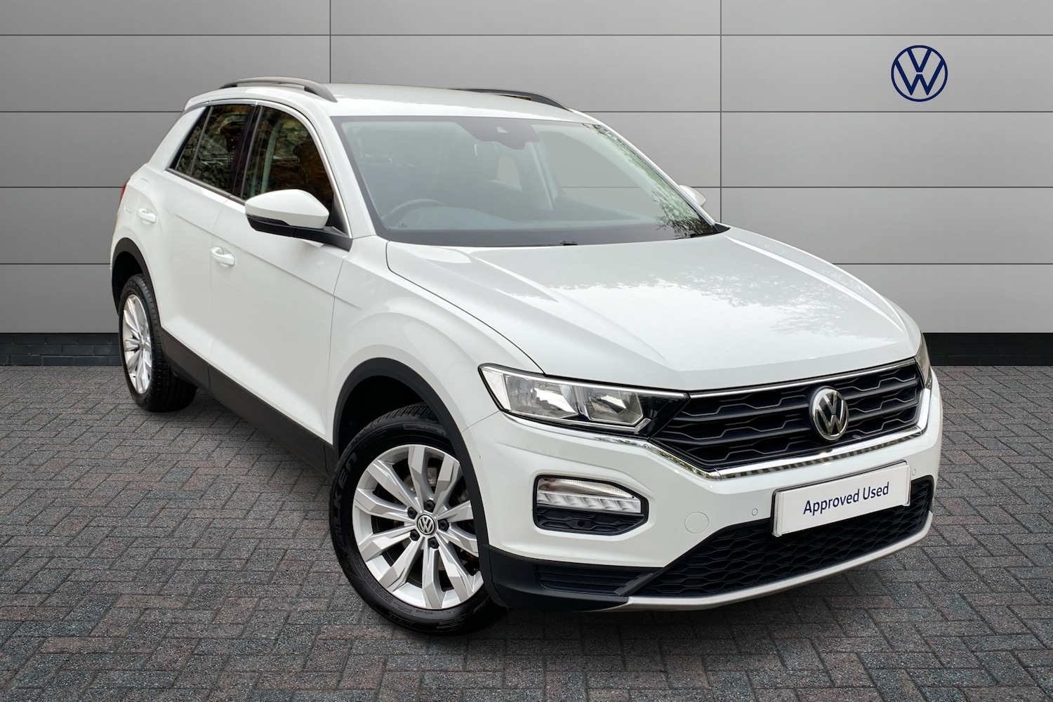 Used Volkswagen T-Roc 2018 for sale - 76673409: Photo 1