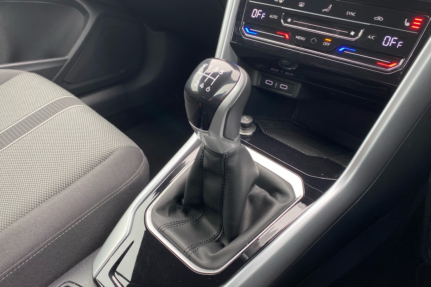 Used Volkswagen T-Roc 2022 for sale - 76675357: Photo 10