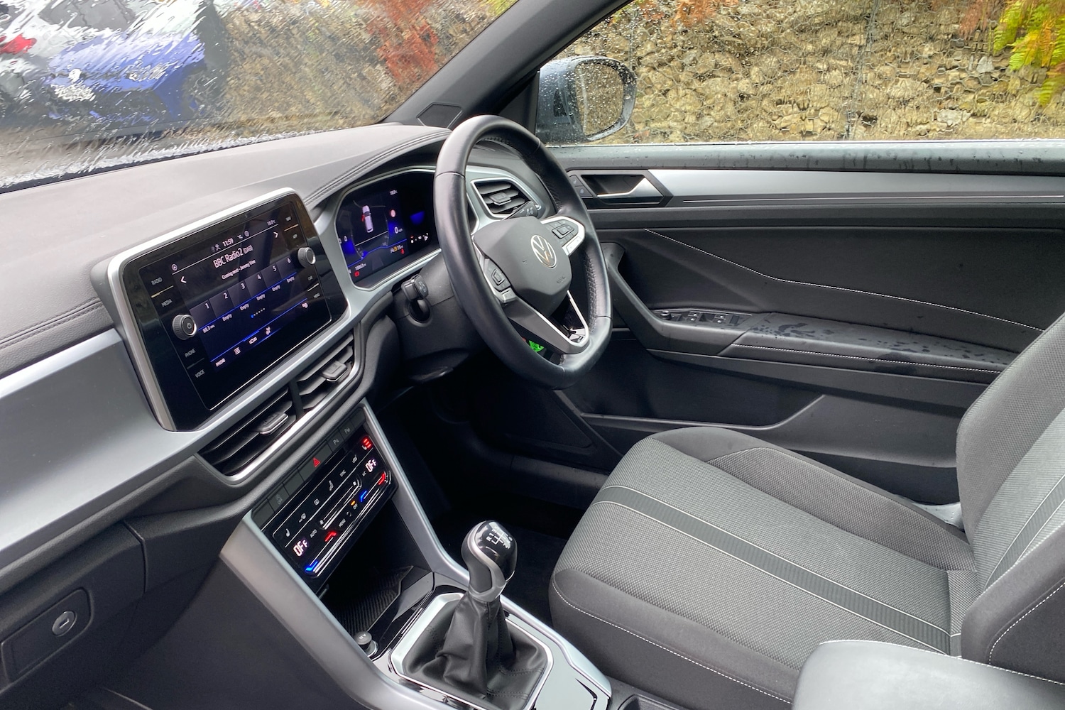 Used Volkswagen T-Roc 2022 for sale - 76675357: Photo 2