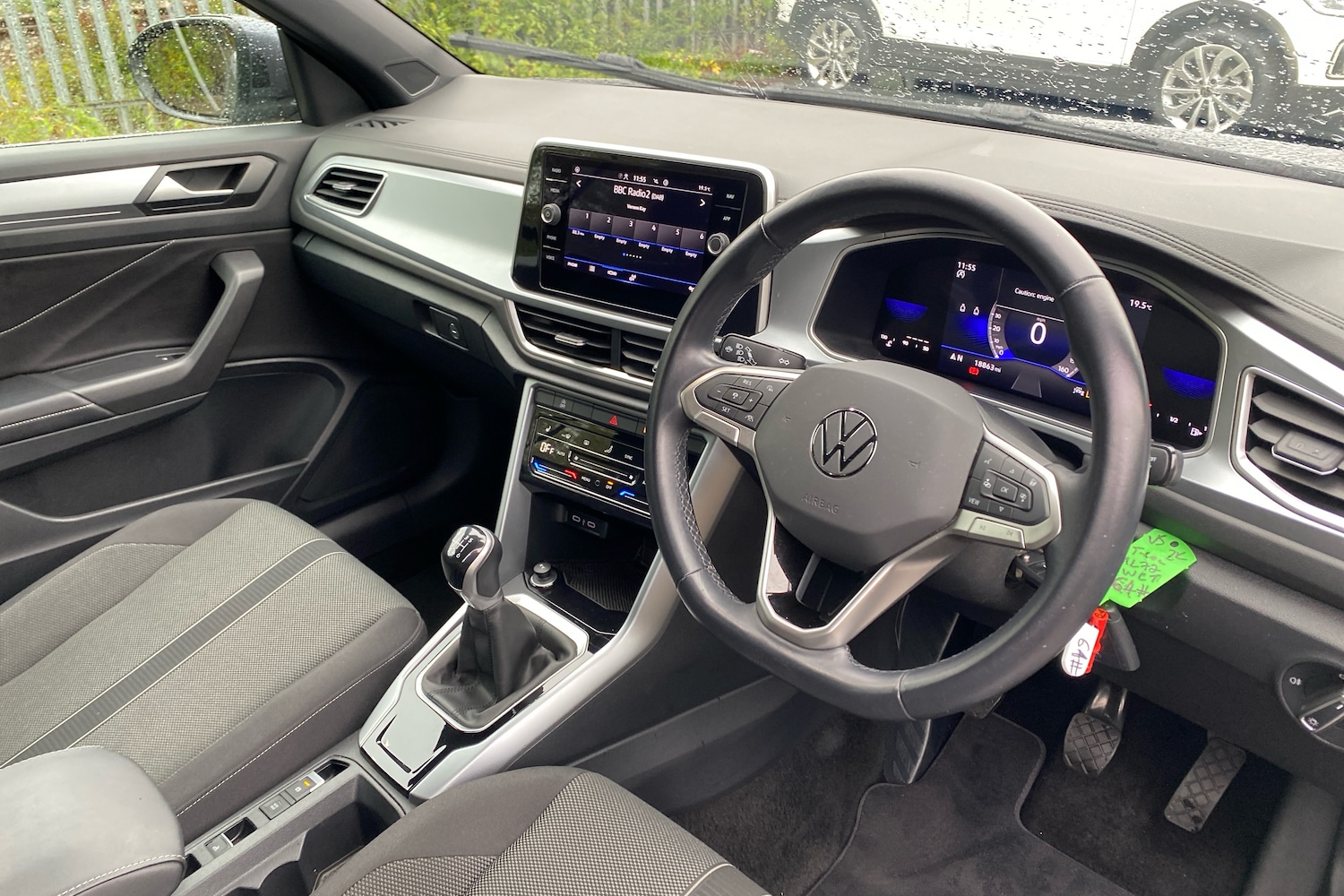 Used Volkswagen T-Roc 2022 for sale - 76675357: Photo 6