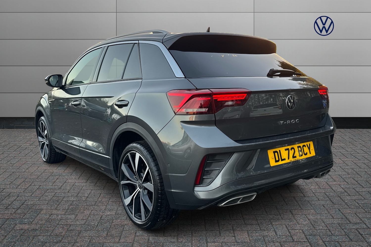 Used Volkswagen T-Roc 2023 for sale - 77785830: Photo 3