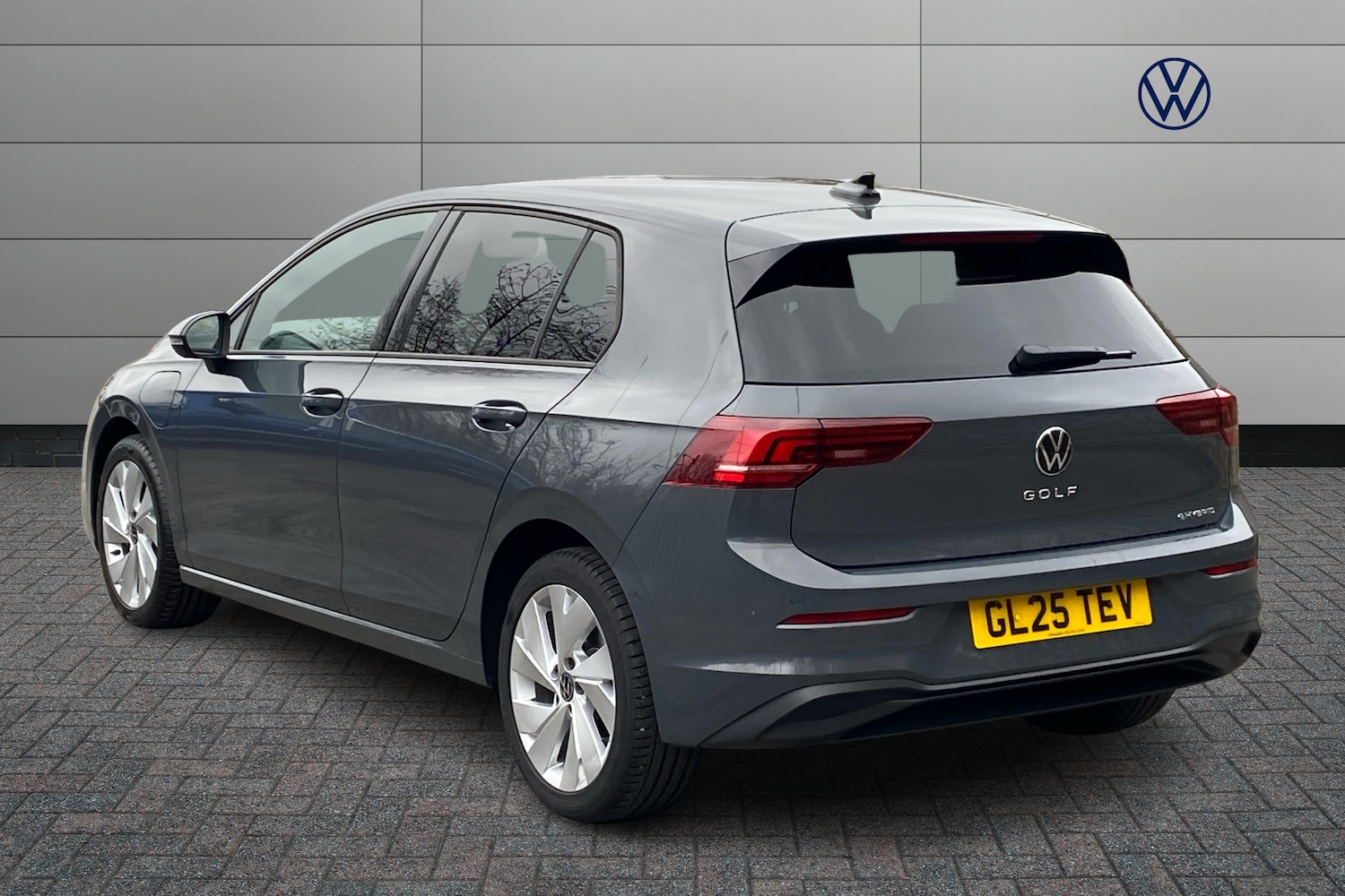 Used Volkswagen Golf 2025 for sale - 77552137: Photo 3