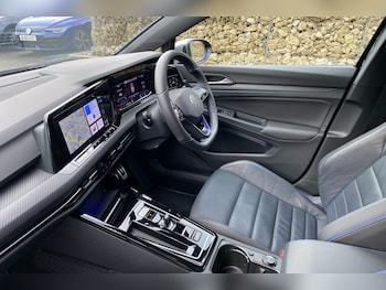 Used Volkswagen Golf 2023 for sale - 76841783: Photo