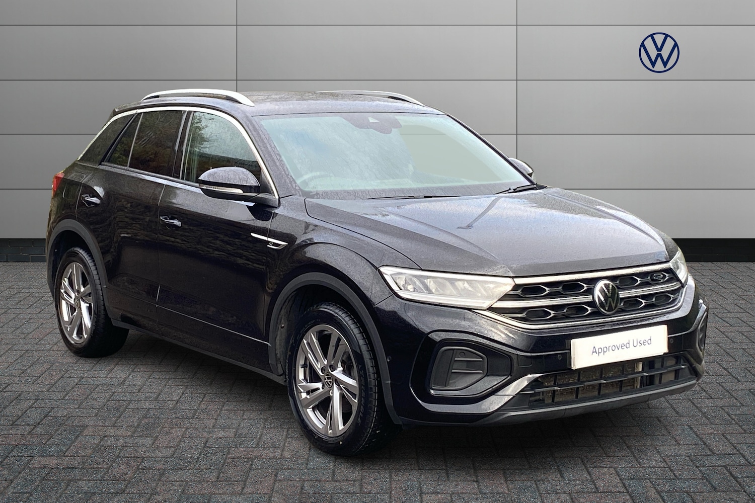 Used Volkswagen T-Roc 2023 for sale - 76676718: Photo 1