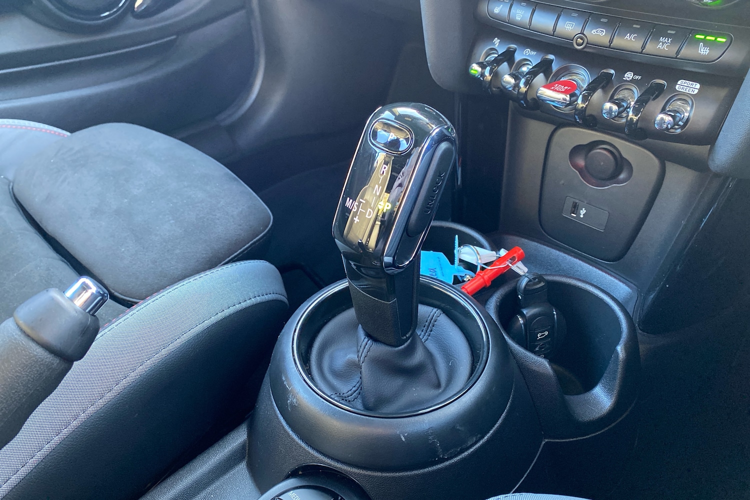 Used MINI Convertible 2022 for sale - 76673982: Photo 10