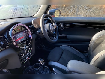 Used MINI Convertible 2022 for sale - 76673982: Photo