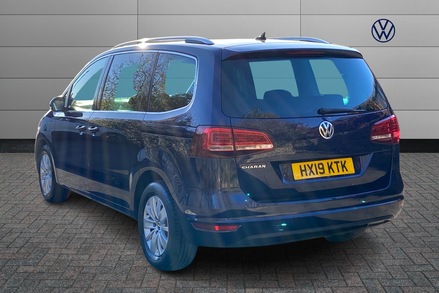 Used Volkswagen Sharan 2019 for sale - 76673558: Photo 3