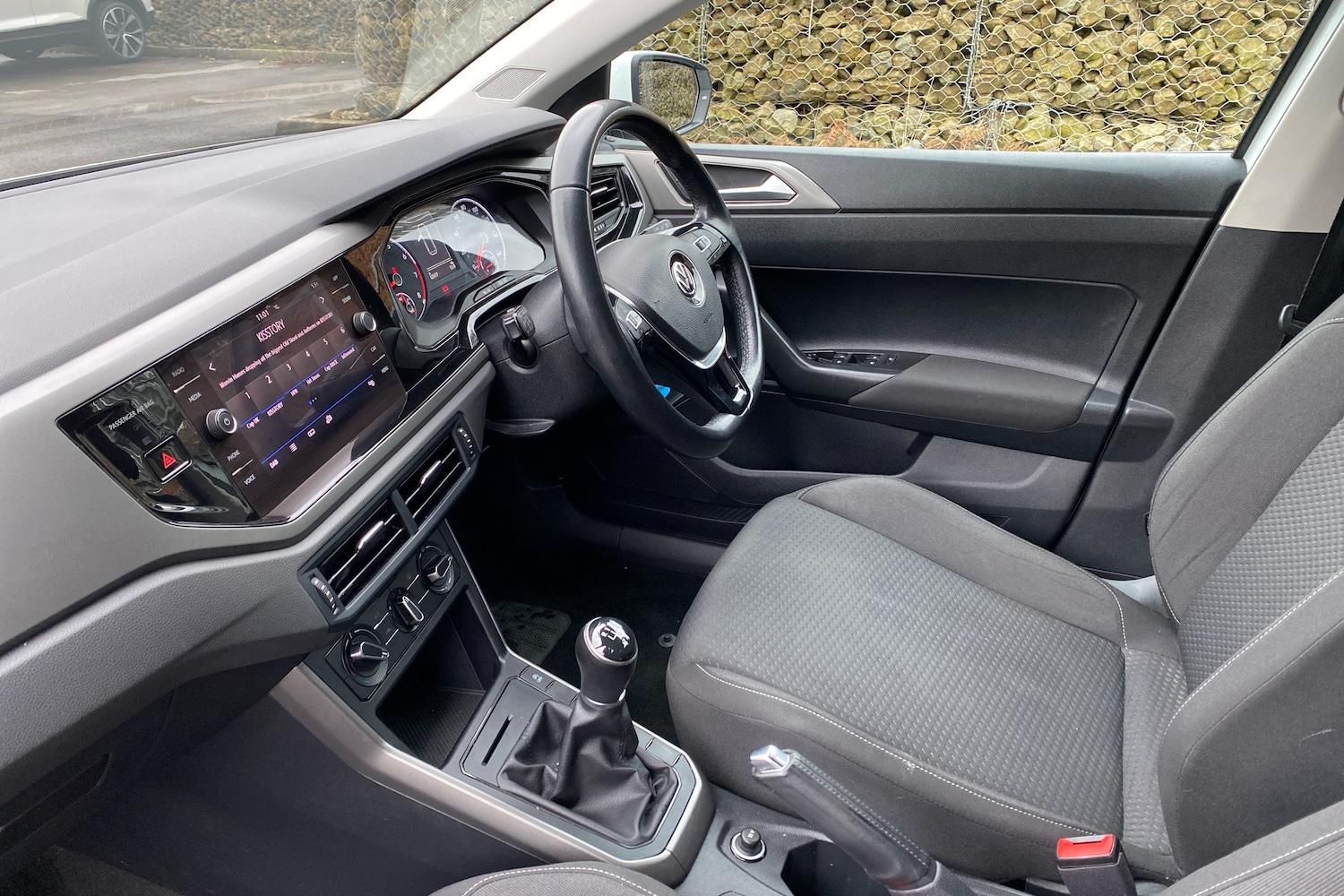 Used Volkswagen Polo 2020 for sale - 77647724: Photo 2