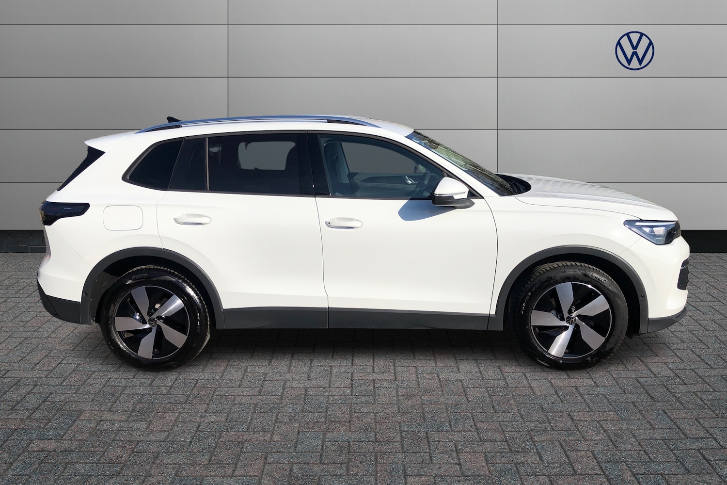 Used Volkswagen Tiguan 2024 for sale - 76772918: Photo 4