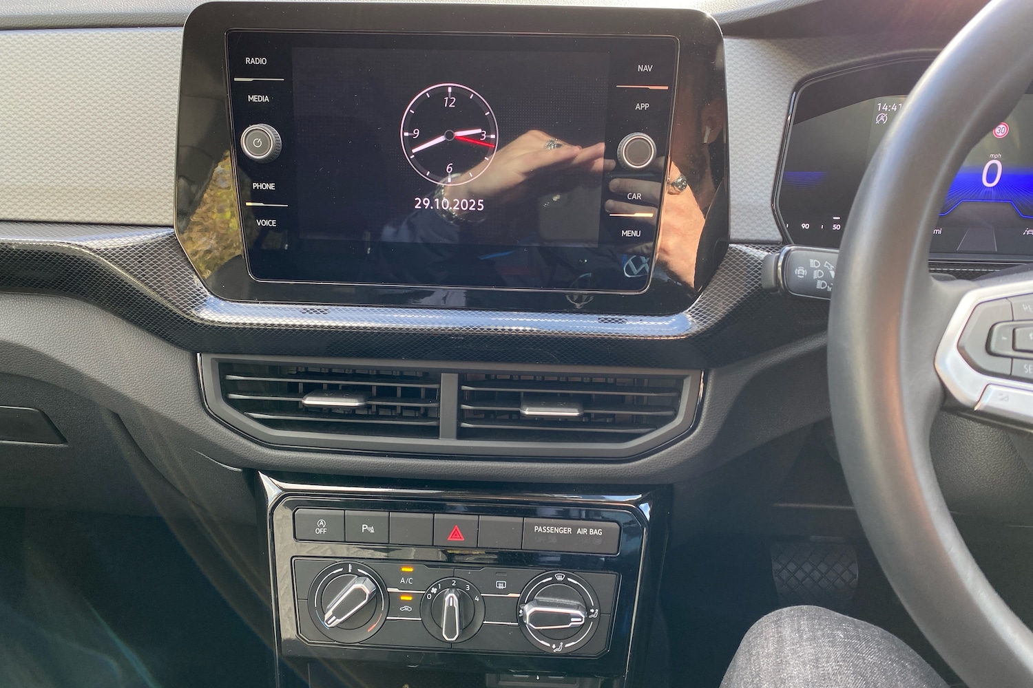 Used Volkswagen T-Cross 2024 for sale - 76677338: Photo 9