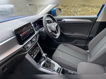 Used Volkswagen T-Roc 2022 for sale - 78105614: Photo