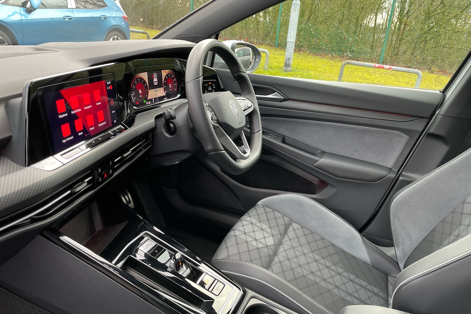 Used Volkswagen Golf 2024 for sale - 78105519: Photo 2